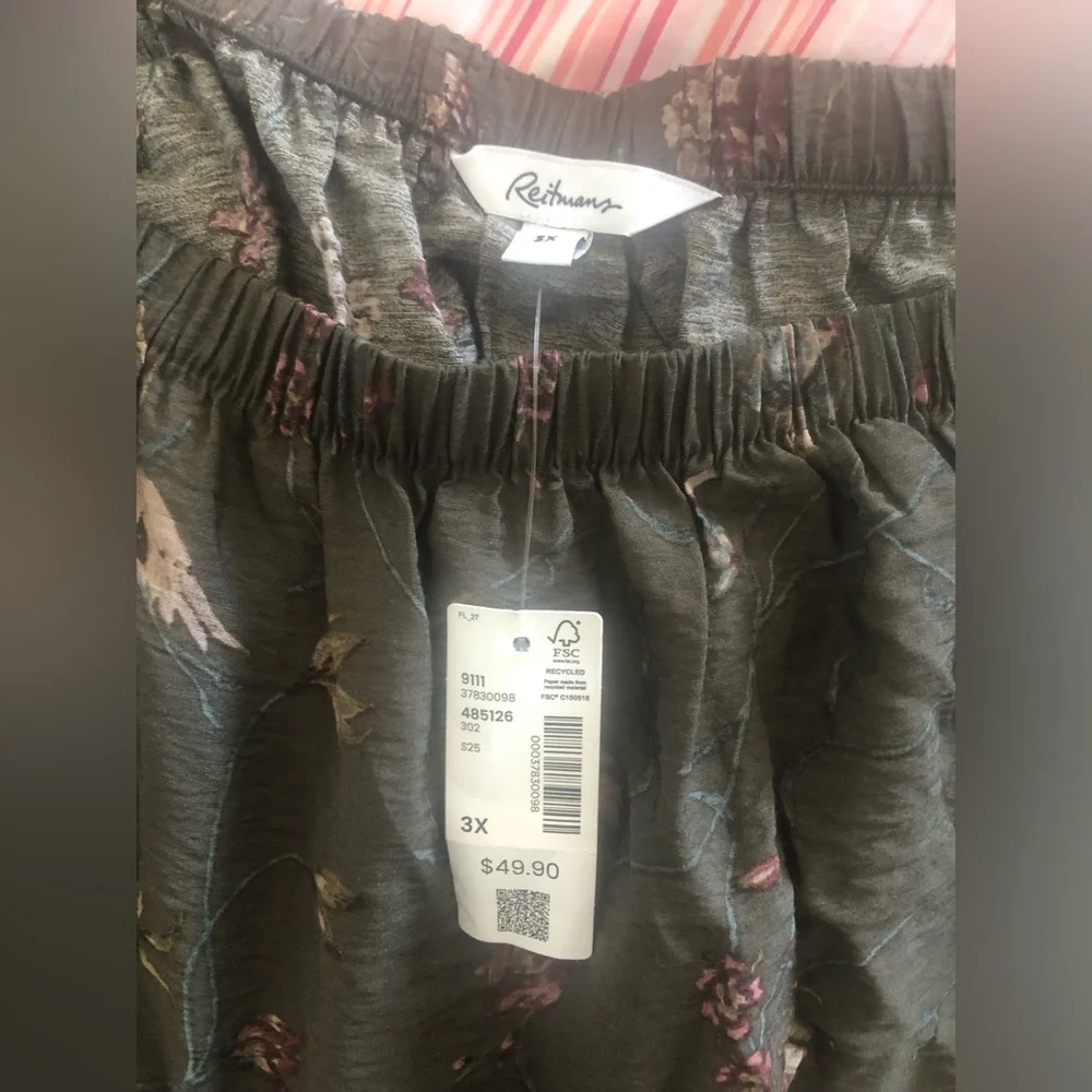 2 piece Olive Floral Puff-Sleeve Women's Top and matching skirt.  3x - Picture 2 of 4